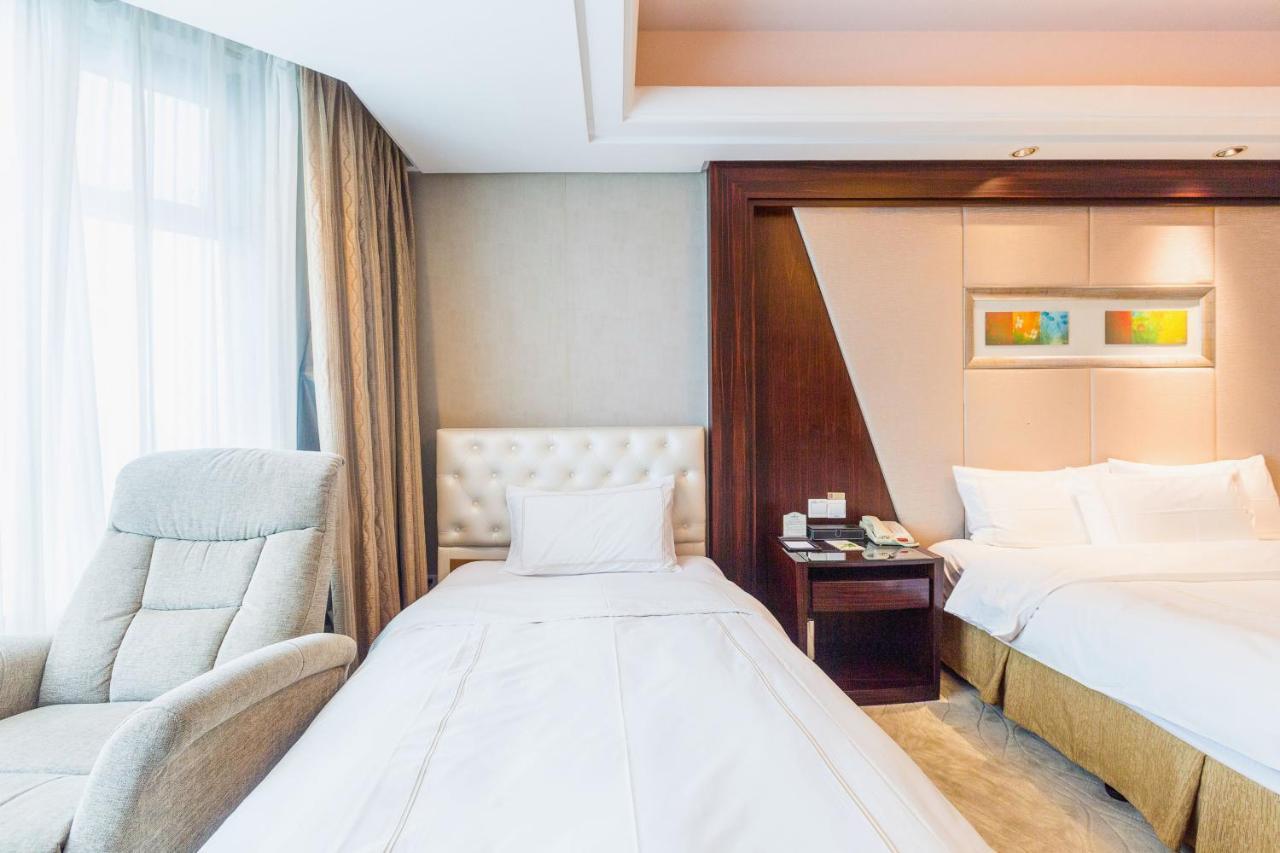Shu Guang International Hotel Нанкин Екстериор снимка