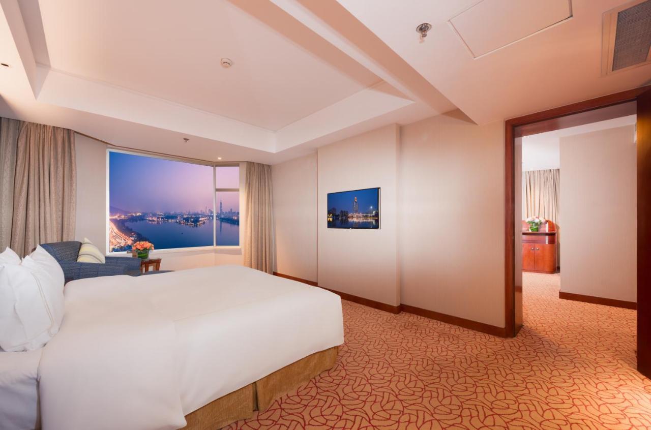 Shu Guang International Hotel Нанкин Екстериор снимка