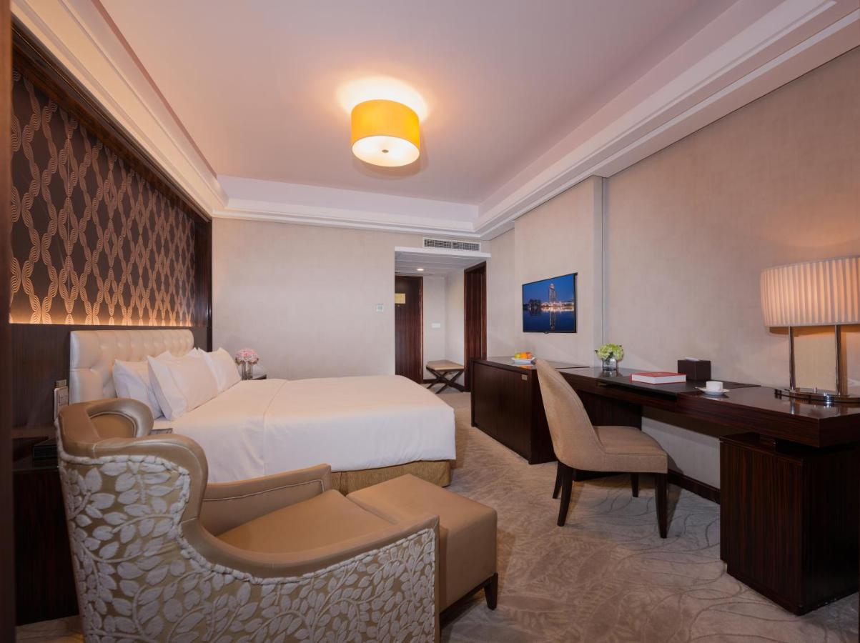 Shu Guang International Hotel Нанкин Екстериор снимка