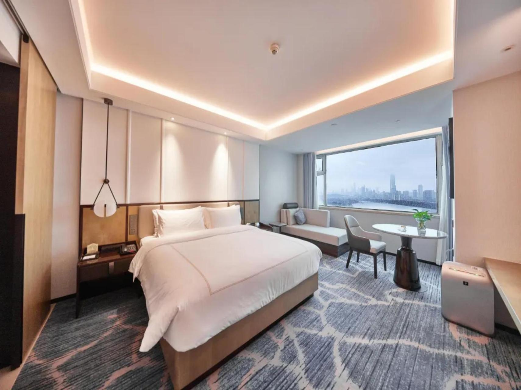 Shu Guang International Hotel Нанкин Екстериор снимка