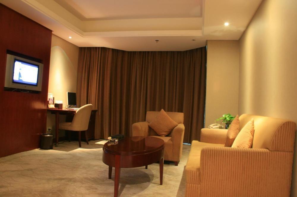 Shu Guang International Hotel Нанкин Екстериор снимка