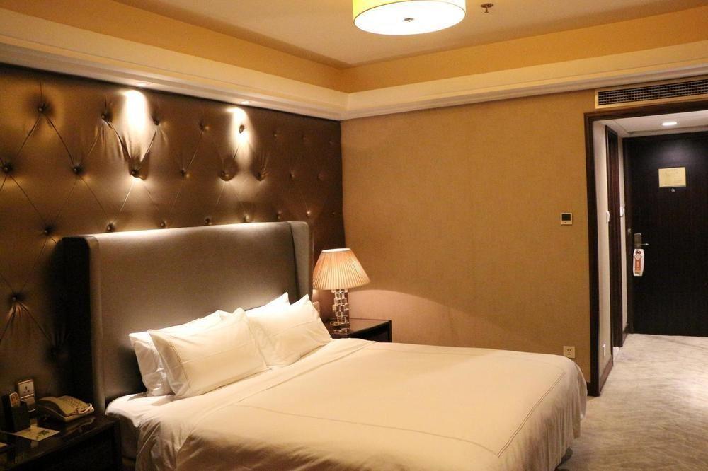 Shu Guang International Hotel Нанкин Екстериор снимка
