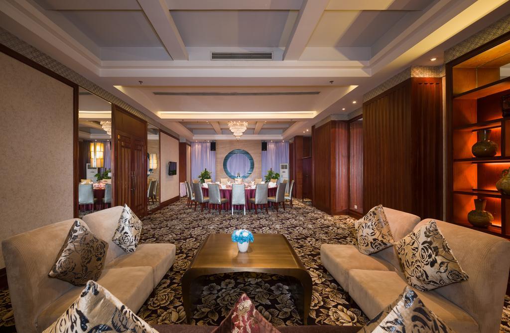Shu Guang International Hotel Нанкин Екстериор снимка