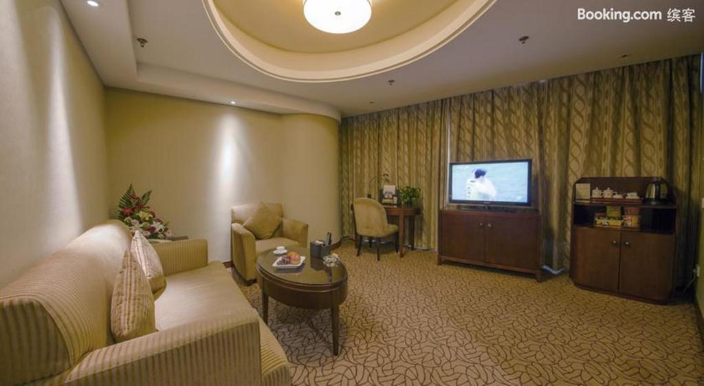 Shu Guang International Hotel Нанкин Екстериор снимка