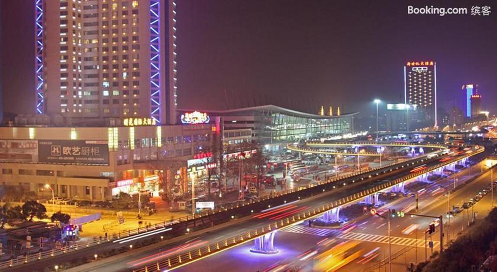 Shu Guang International Hotel Нанкин Екстериор снимка