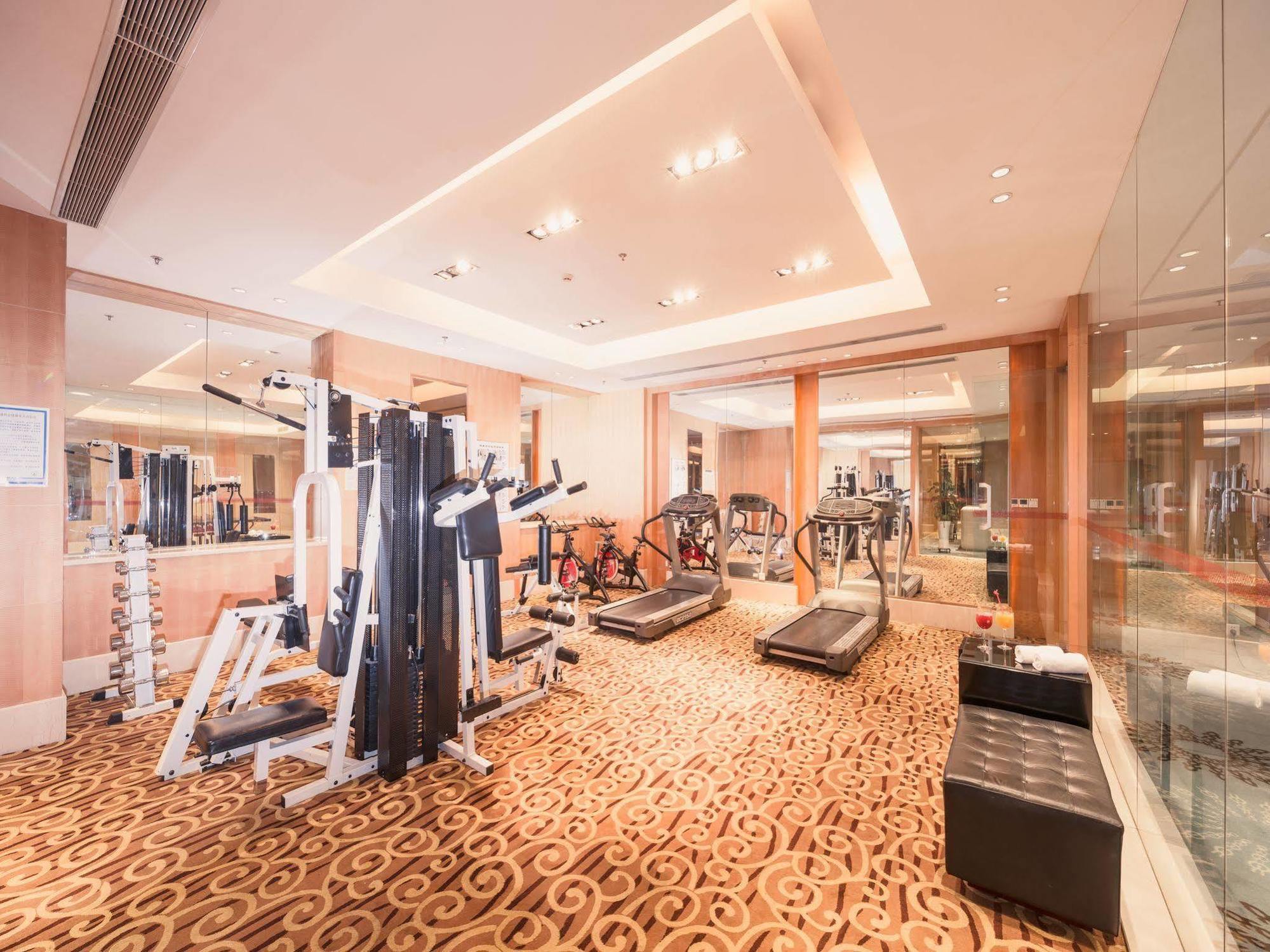 Shu Guang International Hotel Нанкин Екстериор снимка
