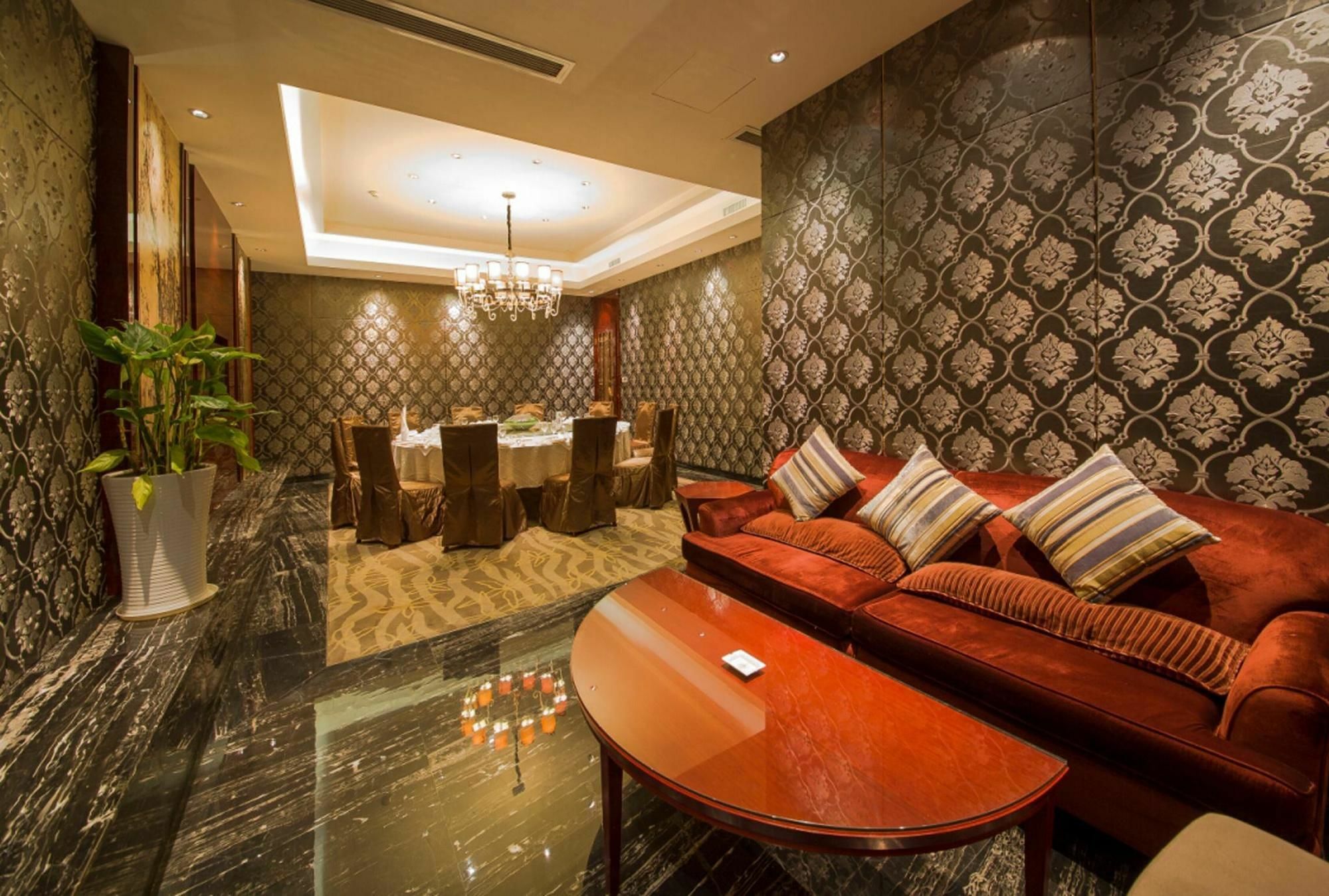 Shu Guang International Hotel Нанкин Екстериор снимка